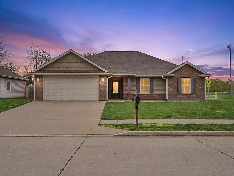 5103 Whitefish Dr — Photo 2