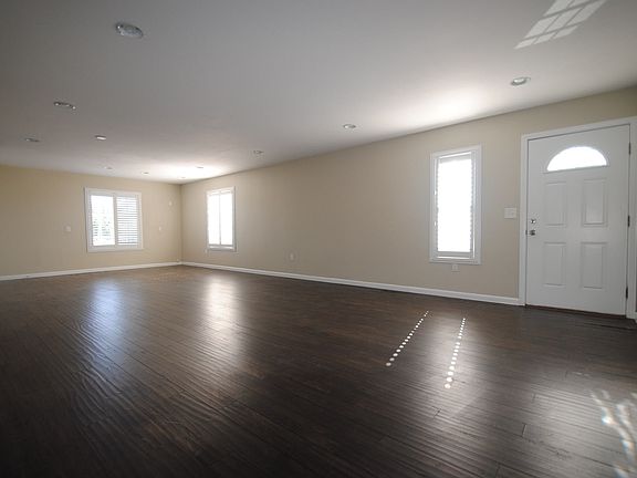 2nd image of 12705 Berendo Ave