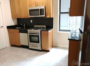409 W 52nd St APT 2R, New York, NY 10019