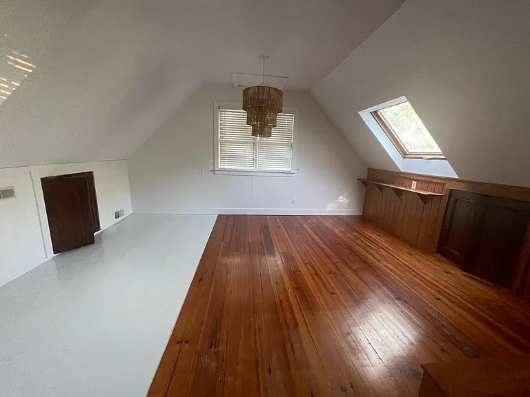 2917 Ion Ave — Photo 14