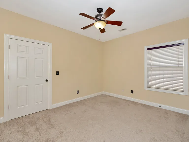 29863 Thunderpaw Dr — Photo 9