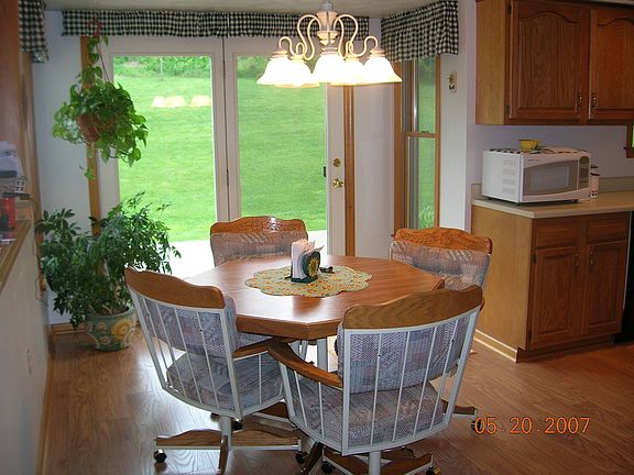Large eat in kitchen