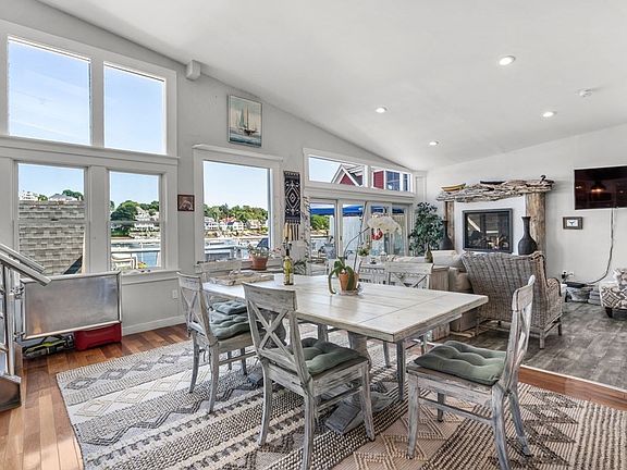 5th image of 75 Rocky Neck Ave