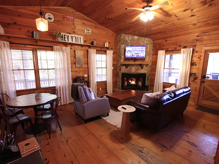 319 Laurel Creek Rd — Photo 3
