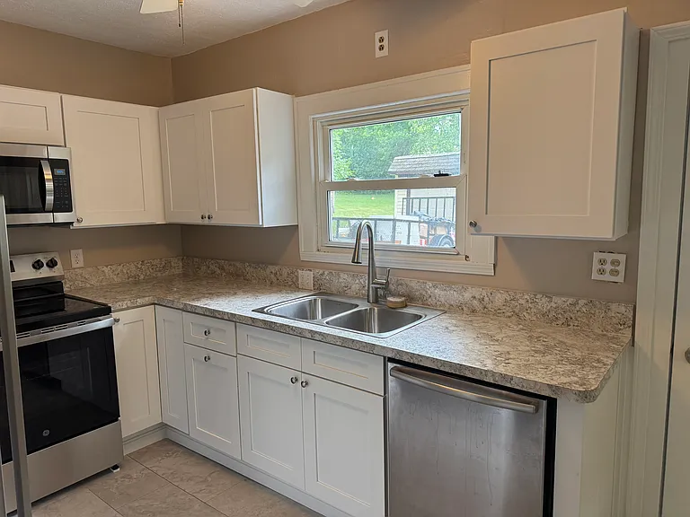 6917 Daisy Ave — Photo 12