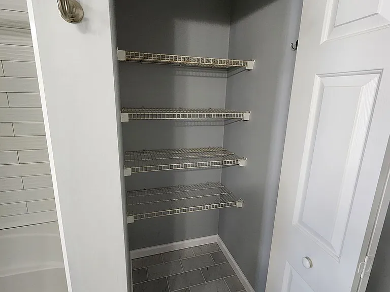 2826 Bombay Dr — Photo 16