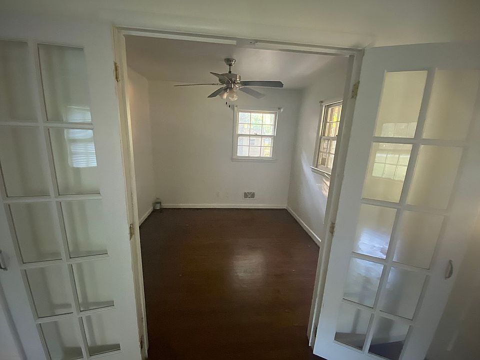 1st image of 212 Wildwood Dr