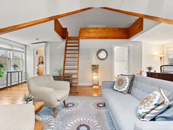 61-63 Federal St #3, Newburyport, MA 01950