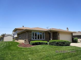 16424 Evergreen Dr, Tinley Park, IL 60477