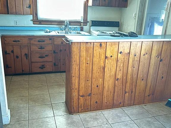 2nd image of 3022 Pinehurst Rd