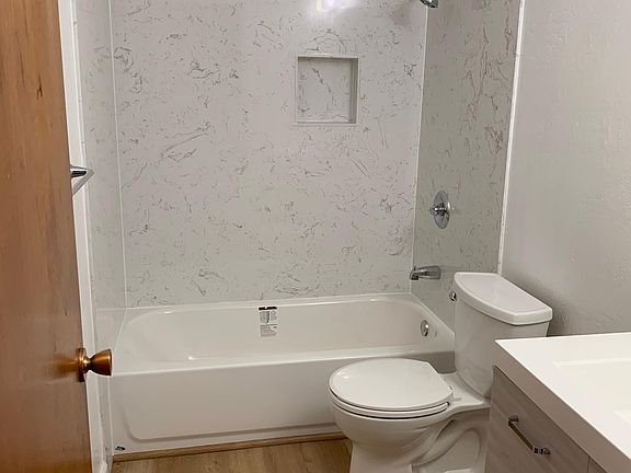 4th image of 1733 Noranda Dr #4