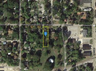 204 W Webster St, Benton, IL 62812