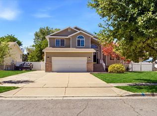 2041 N 750 W, Clinton, UT 84015