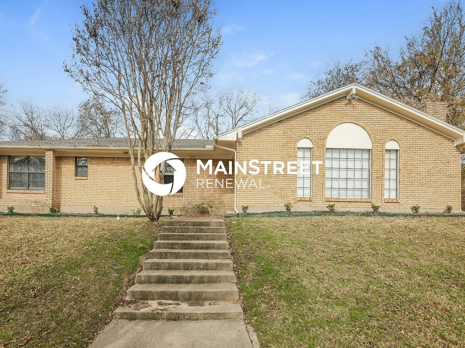 207 Point Royal Dr — Photo 1