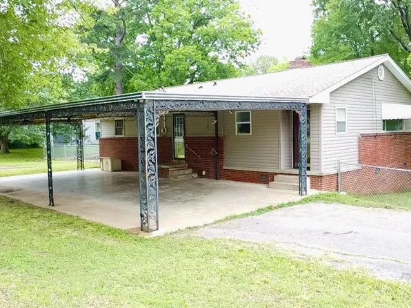 130 Highland Heights Ave, Camden, TN 38320