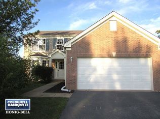 852 Honeysuckle Ln, Aurora, IL 60506