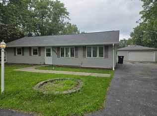 10515 Baker St, Crown Point, IN 46307