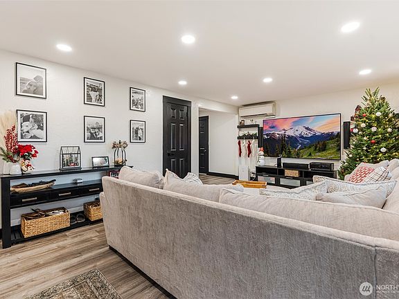 5th image of 15408 NE 76th Street