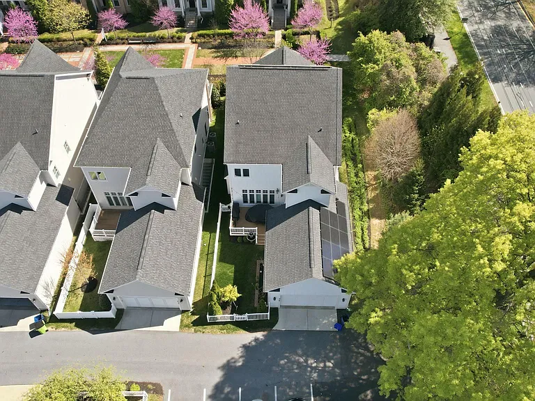 9123 Old Georgetown Rd — Photo 38