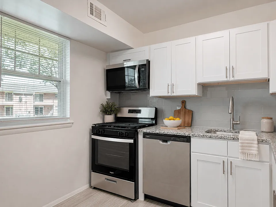 Woodacres Apartment Homes