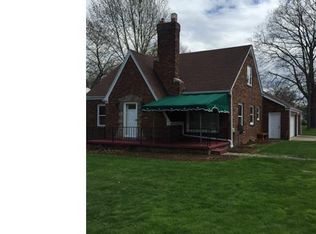 233 Forest Park Dr, Youngstown, OH