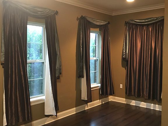 4th image of 113 Meadow View Ct