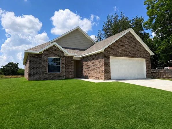 600 Crockett Dr, Cleburne, TX 76033