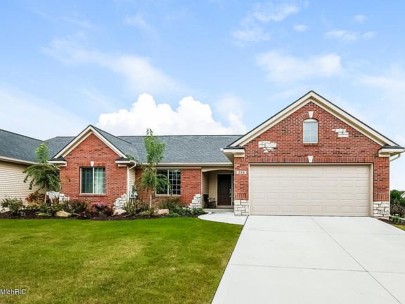 4th image of 288 Aleigha Ct NW #16