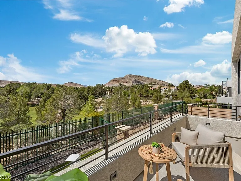 4053 Heron Fairway Dr — Photo 45