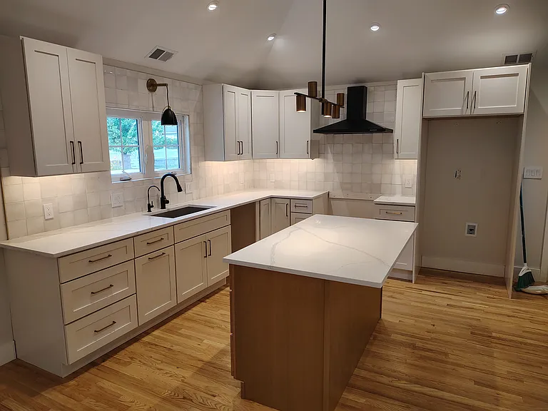 14 East Ave — Photo 9