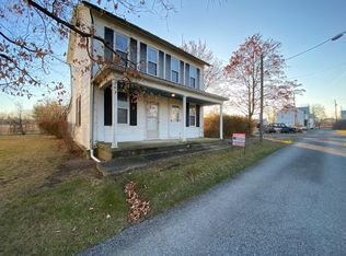 3 Village Ln, Newville, PA 17241