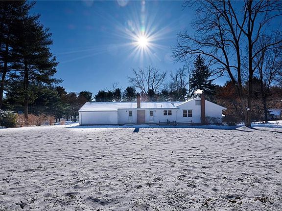 2nd image of 42 Brentwood Dr