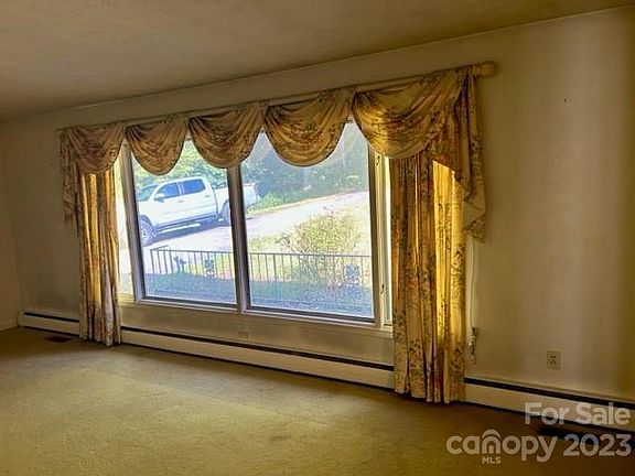 5th image of 3951 Moorelane Park Dr