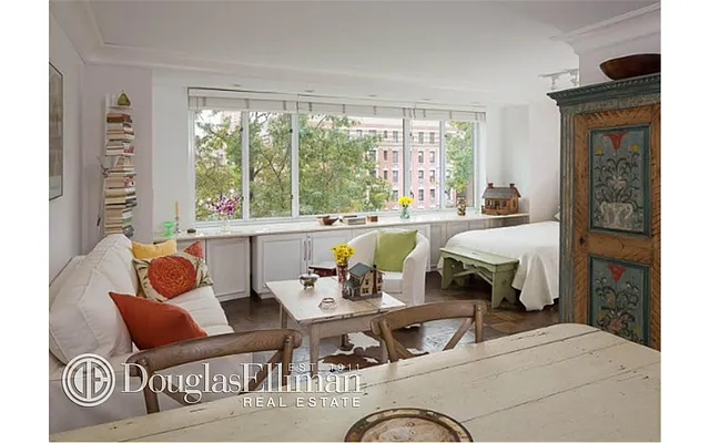 Rented by Douglas Elliman | media 20