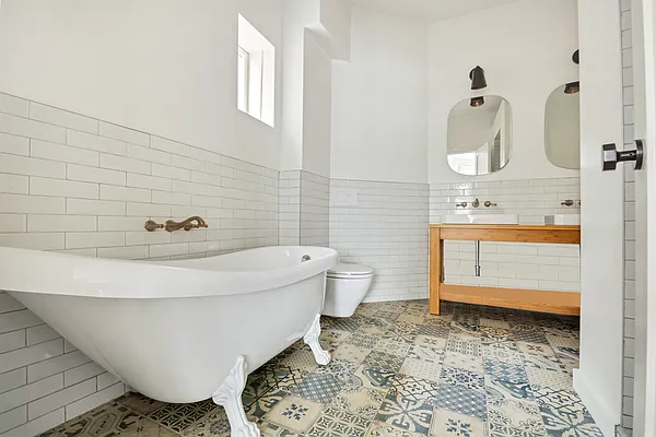 Sold by Corcoran | media 6