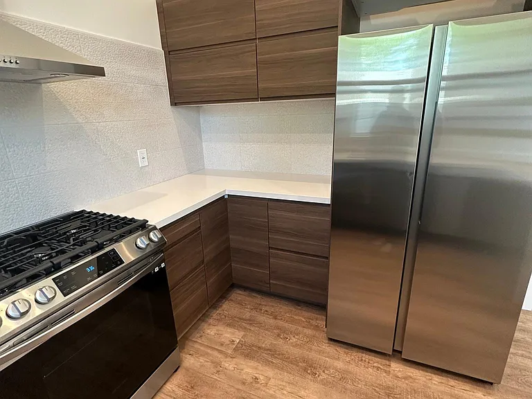 1845 N Screenland Dr — Photo 6