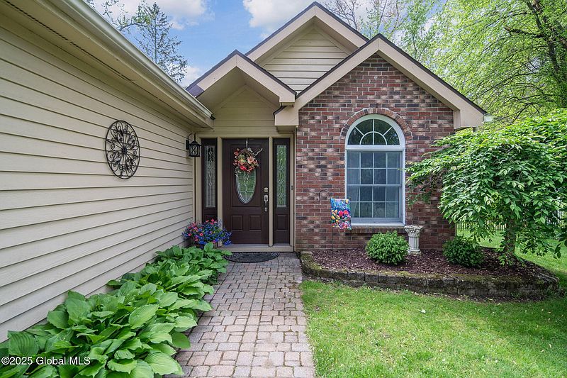 2nd image of 5 Brashear Place