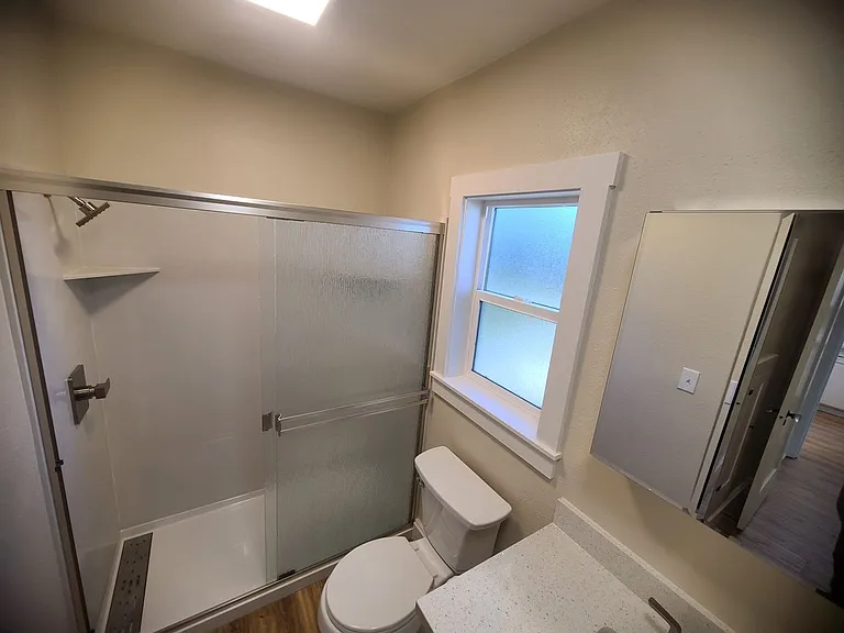 114 Taylor St — Photo 32