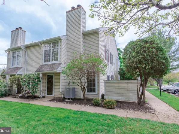184 Shire Dr, New Hope, PA 18938