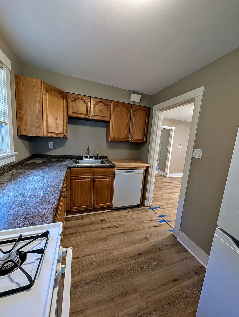 1666 Crafton Boulevard — Photo 3