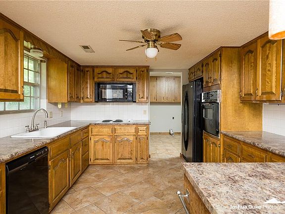 3rd image of 1395 S Lewis Woods Ln