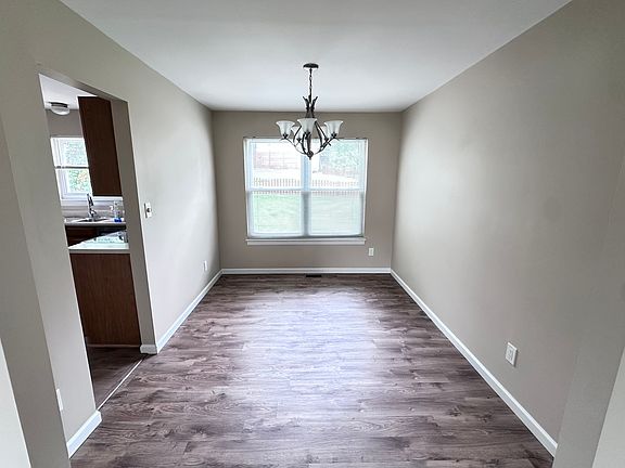 Dining room off of kitchen