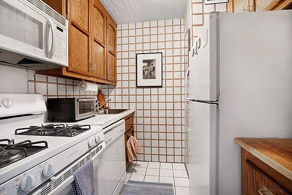 Rented by Compass | media 5