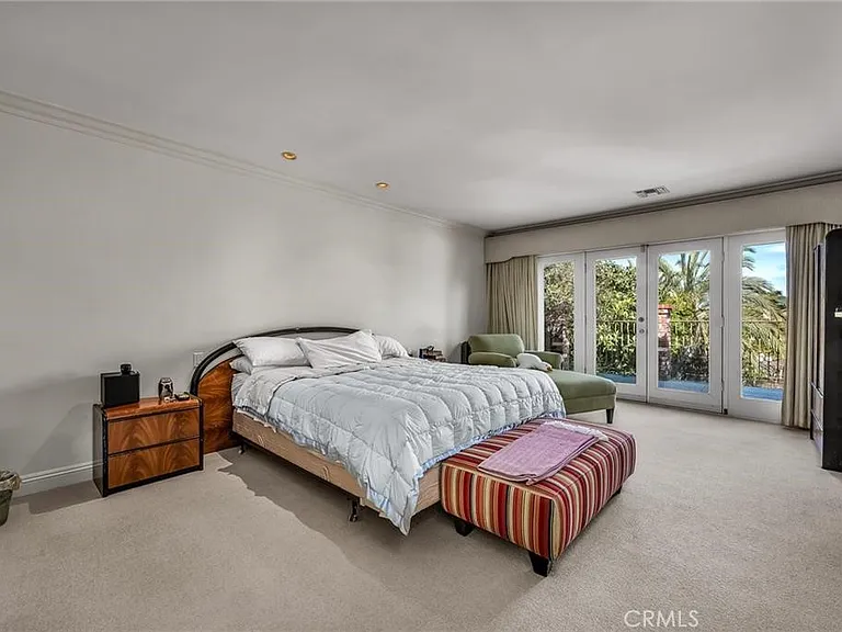 18423 Linnet St — Photo 28