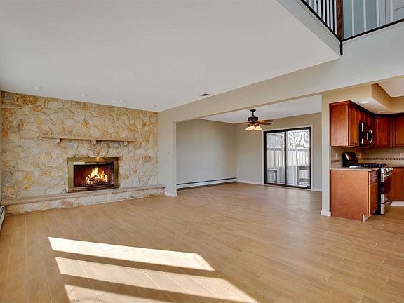 2nd image of 3290 Parkway Dr