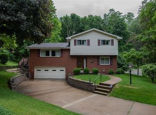304 Edgewood Dr, Turtle Creek, PA