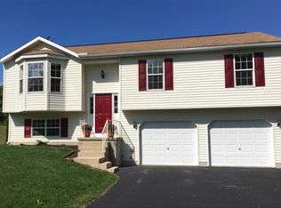 620 Bahns Mill Rd, Red Lion, PA 17356