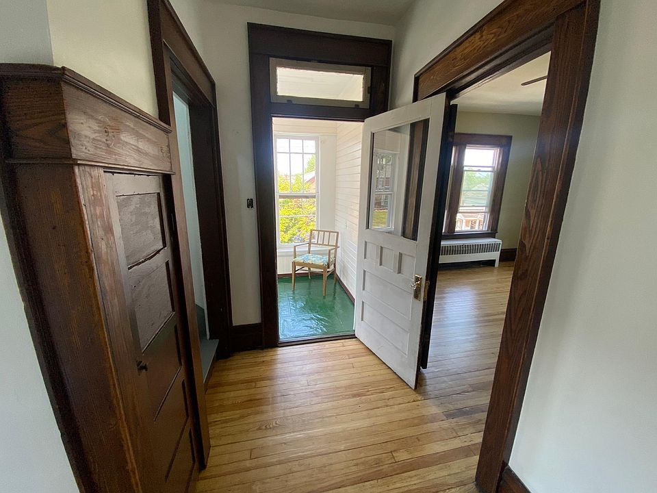 1st image of 313 Kingwood St #B