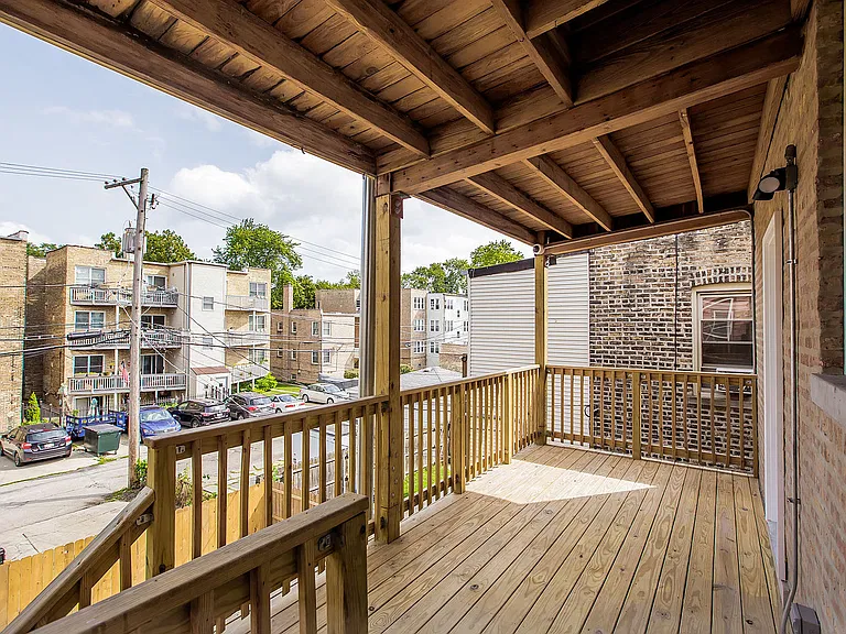 2648 W Lunt Ave #3 — Photo 18
