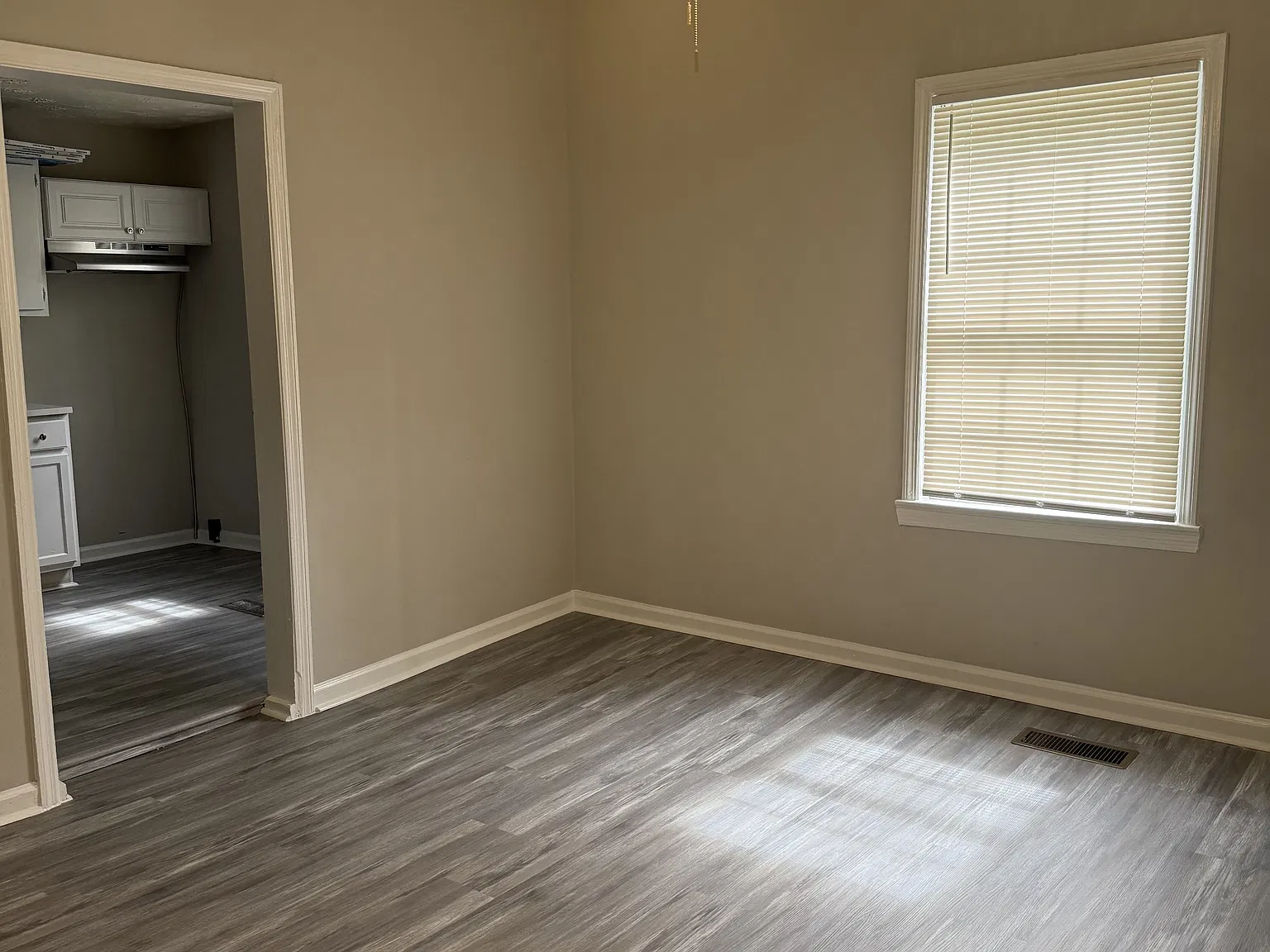 309 Dix Street - 1 — Photo 3